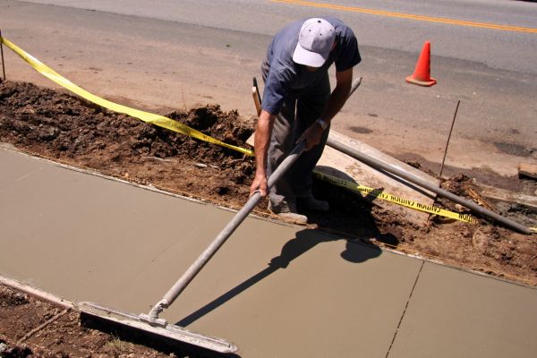 Sidewalk Pouring in Brownsburg